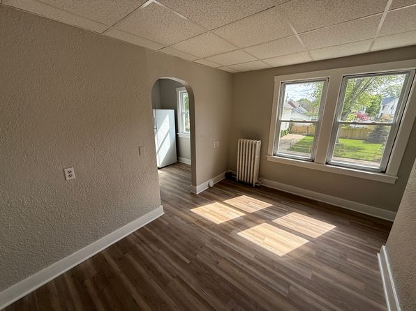 642 Water St APT 4
