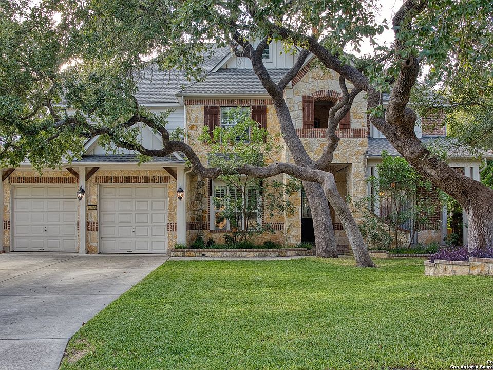 1st image of 4606 LA BAHIA WAY