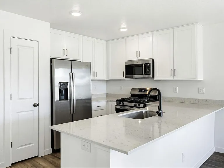 15290 Nimbus Way — Photo 7