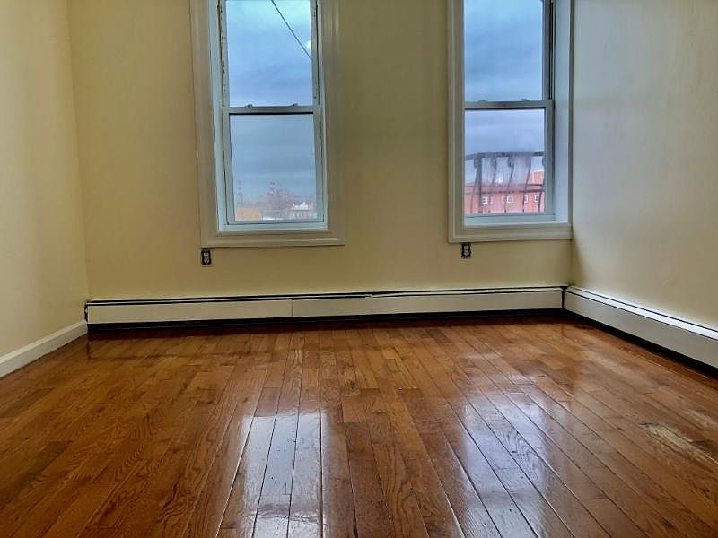 2nd image of 554 Avenue C #4Z