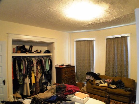 5th image of 218 Warwick Ln