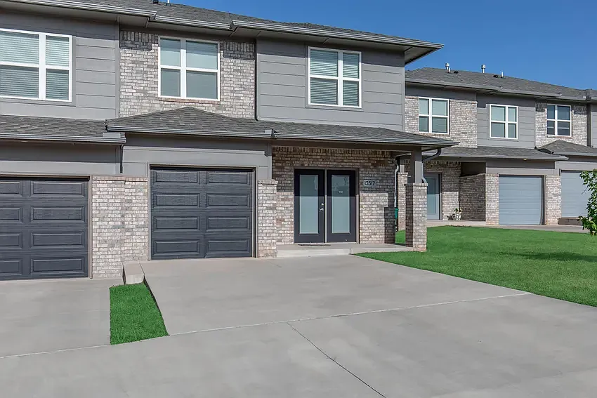 3 bed, 2.5 bath, 1500 sqft, $1,795 — Photo 2