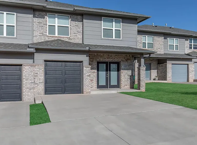 13500 Bluejacket Dr — Photo 2