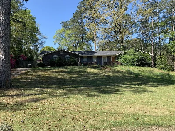 307 Douglas Brown Cir, Enterprise, AL 36330