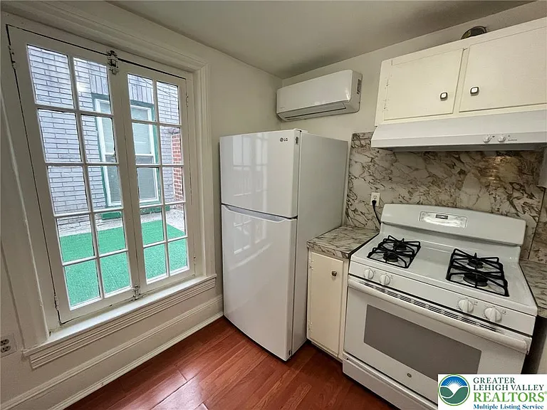 204 N 7th St — Photo 8