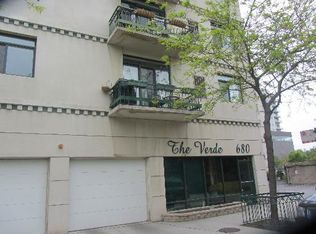 680 N Green St APT 202, Chicago, IL