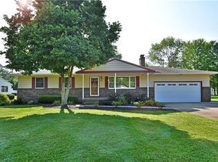 4007 Lakeshore Dr, Cortland, OH 44410
