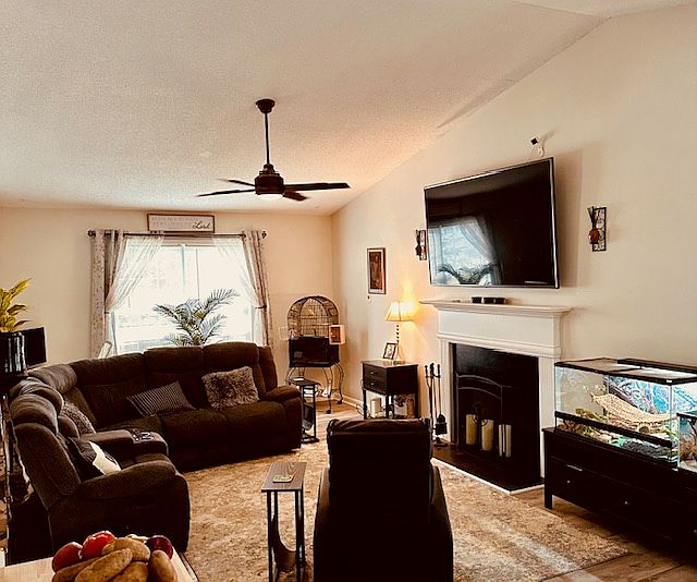 2nd image of 116 Huntington Way