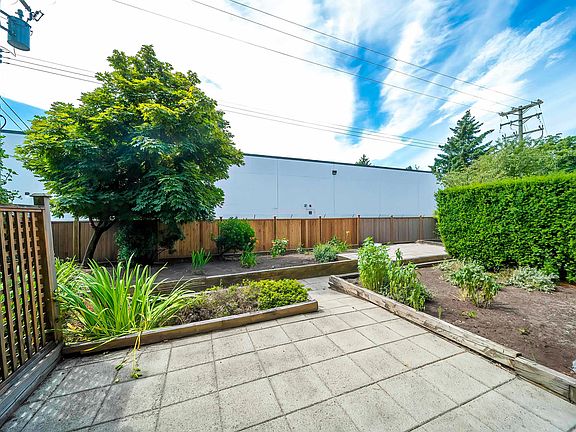 3rd image of 5000 Imperial St #110