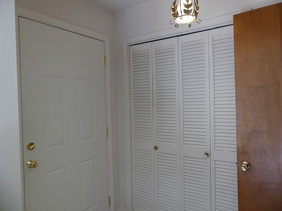 3rd image of 1504 Briar Creek Dr