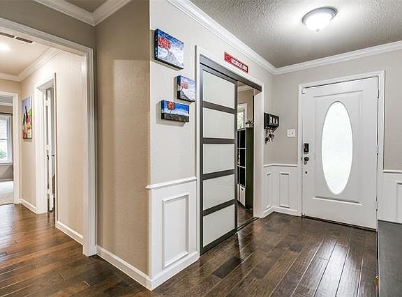 3rd image of 7513 Woodhaven Dr