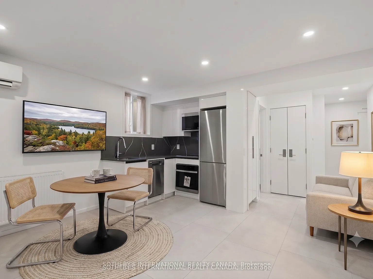 1 bed, $1,820 — Photo 4
