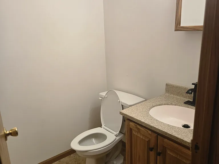 2138 E Black Ave — Photo 5