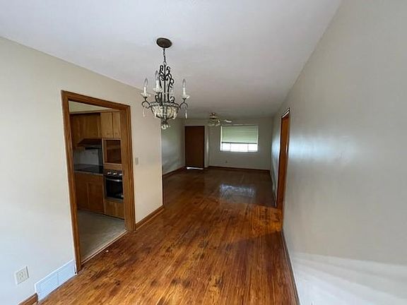4th image of 3601 Kanawha Ave SE #A
