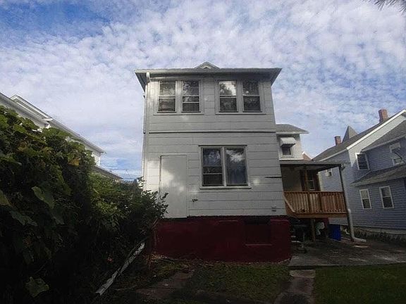 4th image of 20 Church St