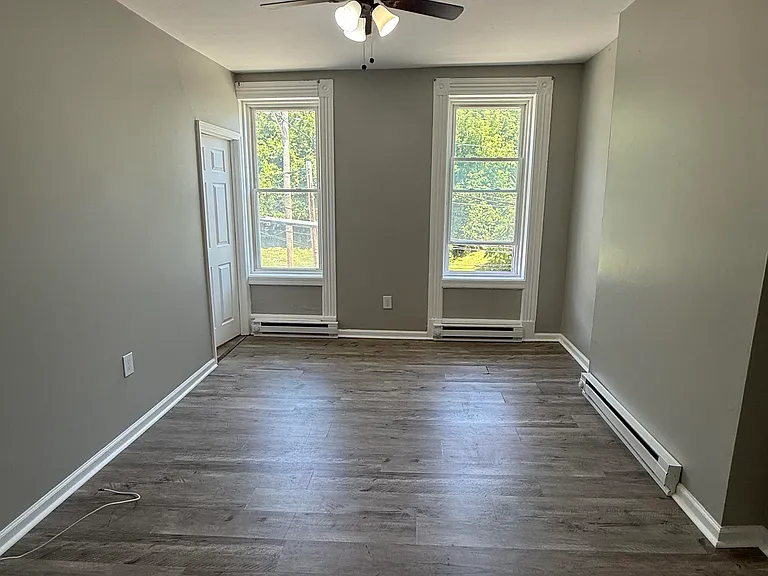 1229 Broadway #F3 — Photo 3