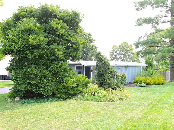 3rd image of 182 Gary Lee Dr