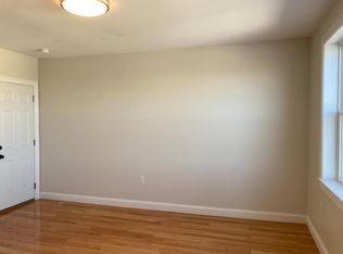 325 Newport Ave #21, Quincy, MA 02170