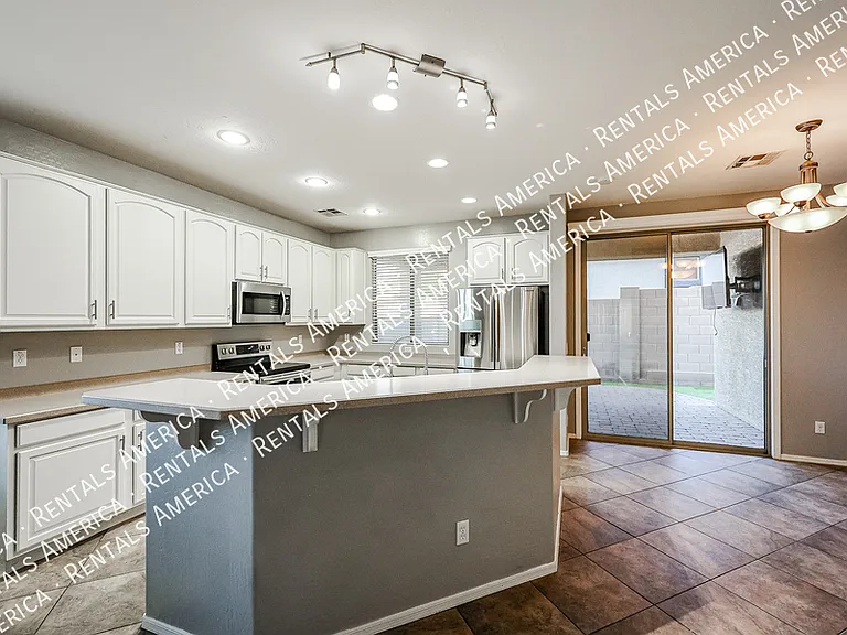2614 W Florentine Rd — Photo 16