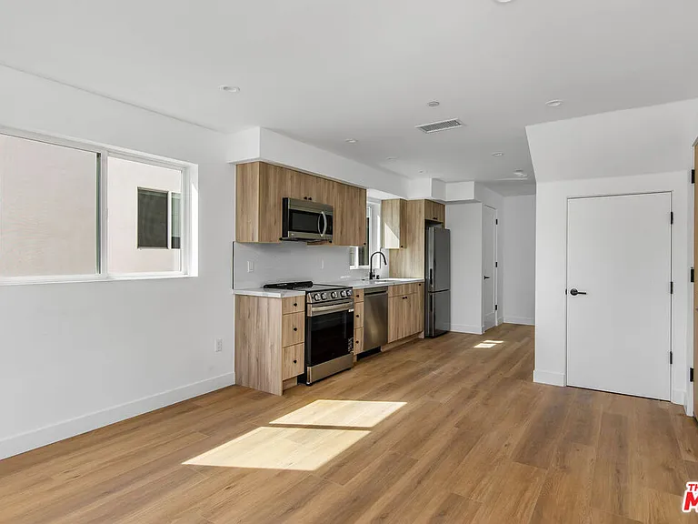 4301 N Tujunga Ave — Photo 12