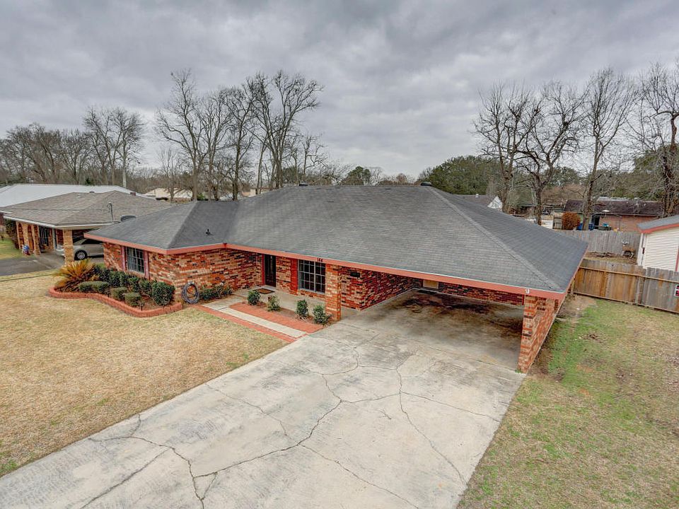 1st image of 144 Gordon Crockett Dr