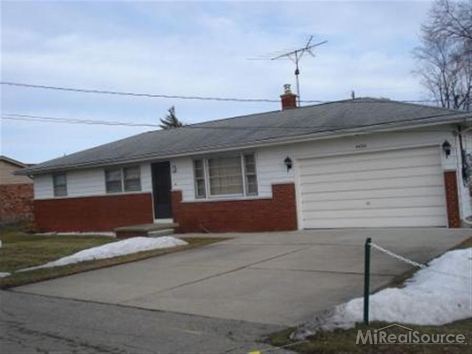 1st image of 46816 Roselane Dr