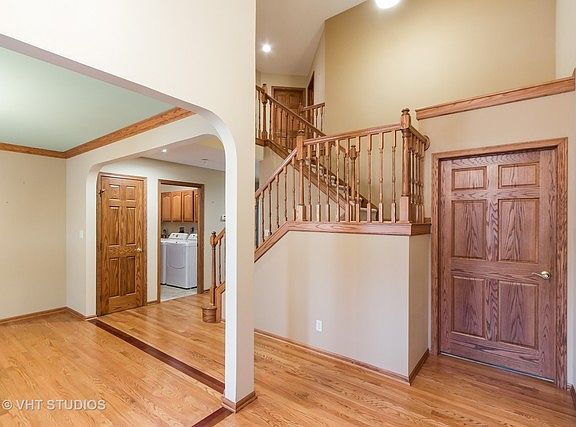 2nd image of 1303 Pleasant Knoll Ct
