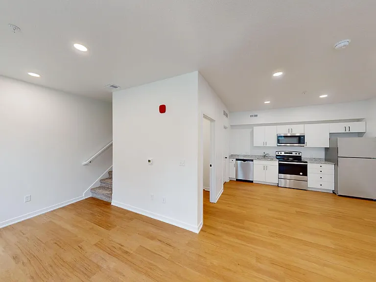 121 N Federal Ave #E — Photo 6