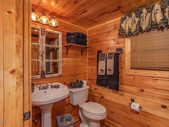 5th image of 742 Glory Ridge Way