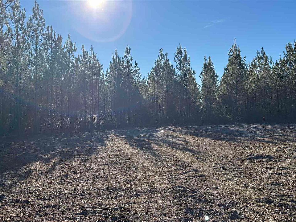 2nd image of 60 Straw Bridge Rd