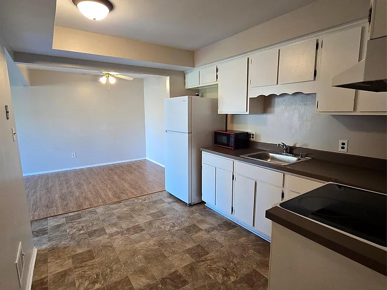 30107 Lorraine Ave #4 — Photo 8
