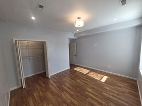 2635 N Calvert St, Baltimore, MD
