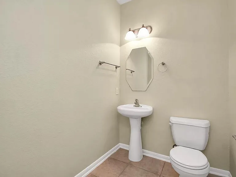 6315 Bain Dr — Photo 9