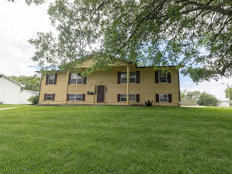 2904 Leeway Dr #B — Photo 1