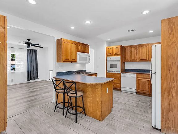 3rd image of 2144 Dover Pines Ave