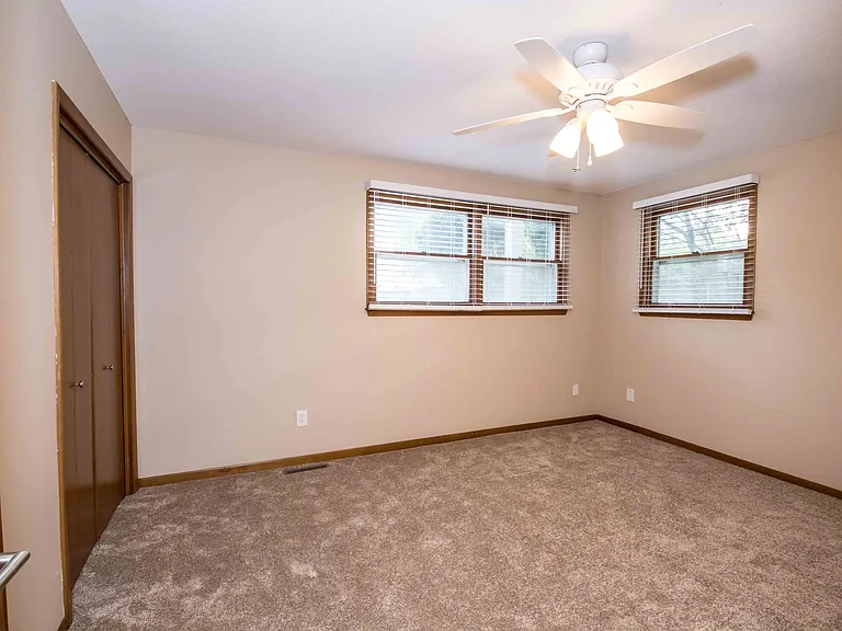 6813 Timmons Dr — Photo 6