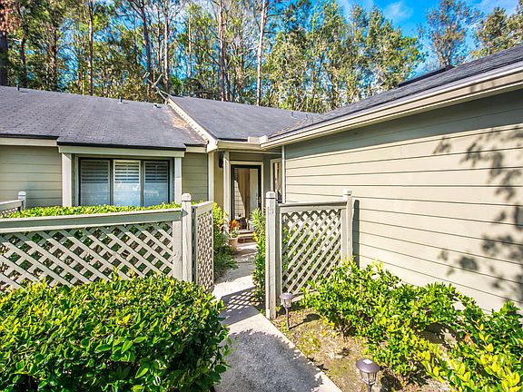3rd image of 7610 W Baymeadows Cir #203