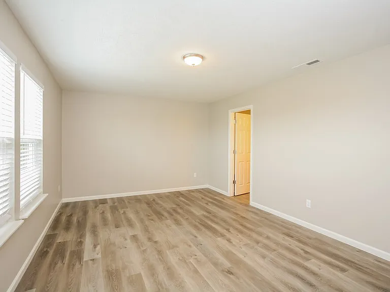 3423 Grove Berry Ln — Photo 11
