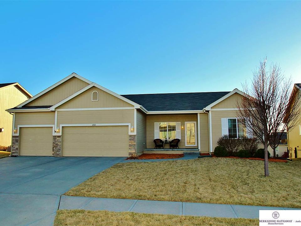 1st image of 4842 N 162nd Ave