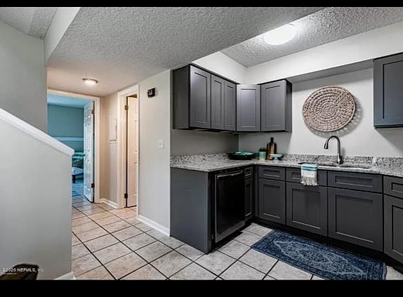 1st image of 524 6th Ave N #B