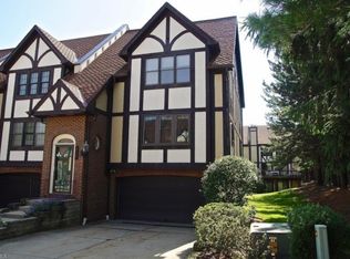 3515 Sutton Rd, Pepper Pike, OH 44124