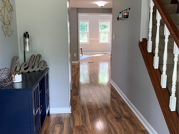 5th image of 1220 Waterbury Dr