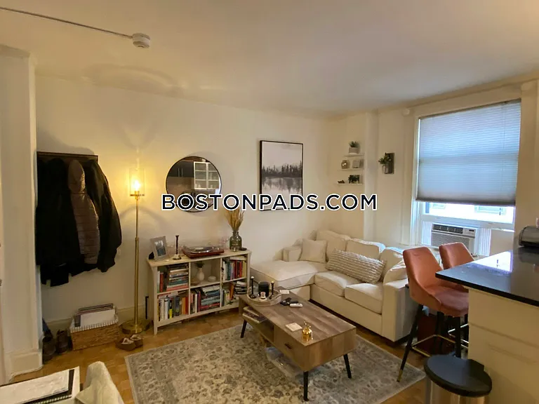 21 Beacon St #10B — Photo 3