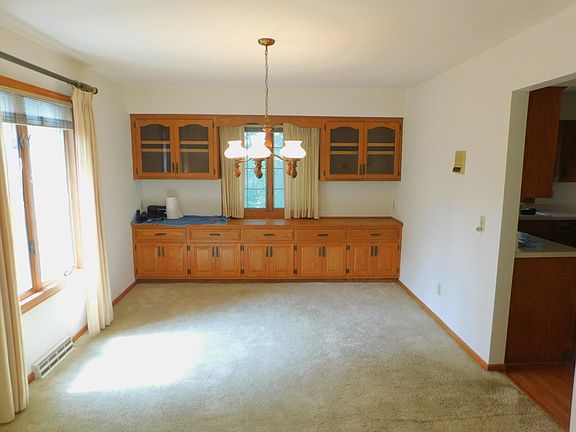 5th image of 2309 Woodfield Cir