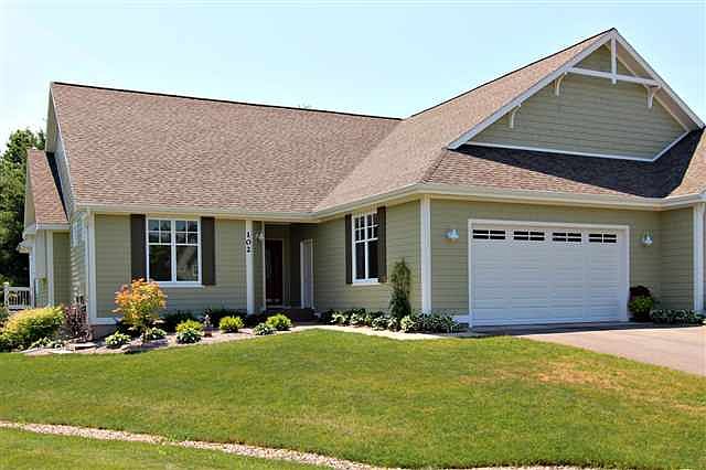 1st image of 26 Wildwood Meadow Dr