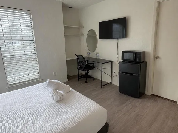 (undisclosed Address), Austin, TX 78751