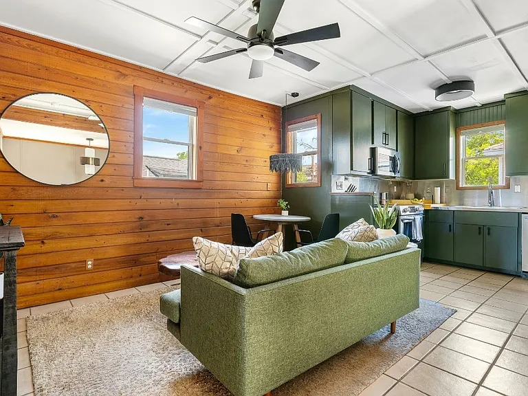 furniture layout has changed. see last 4 pictures
