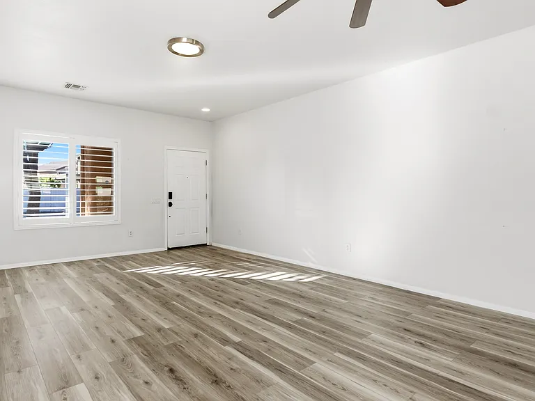 33915 S Colony Dr — Photo 21