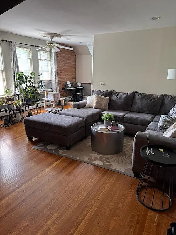 1 bed, $1,400 — Photo 1