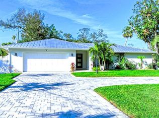 405 Magellan Dr, Sarasota, FL 34243